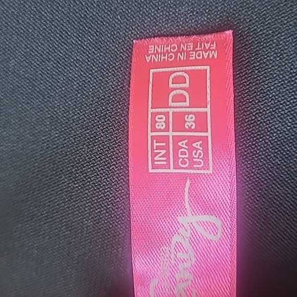 EUC La SENZA demi cup bra - Picture 5 of 6